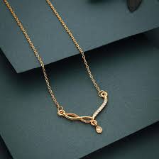 Curve Charm Necklace